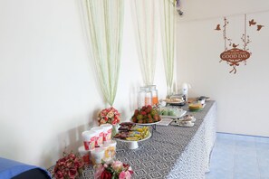Snack bar - Arm Mansion (Bangkok)