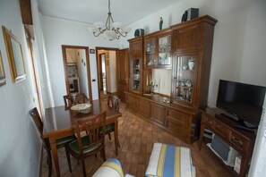 Apartment | Living room | TV