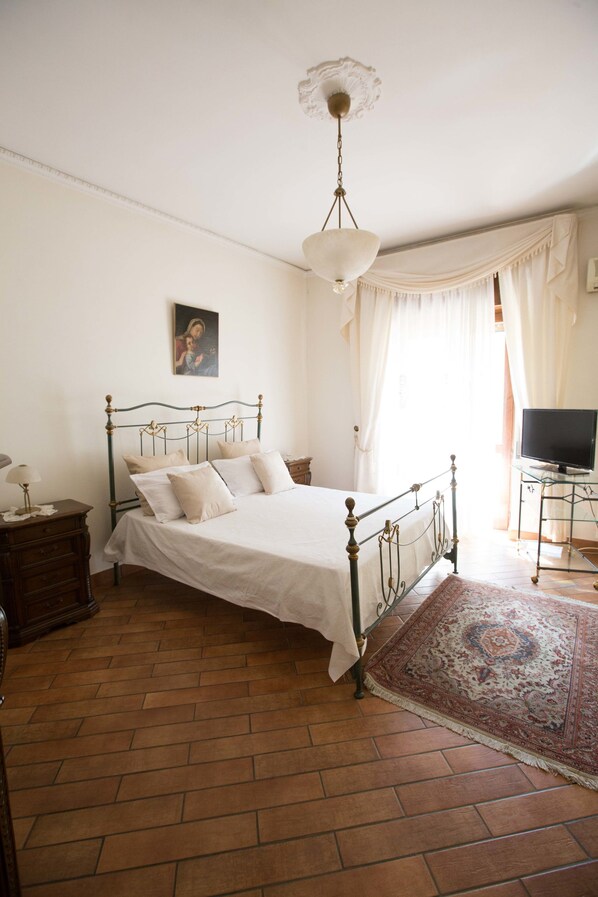 Apartment | 1 bedroom, free WiFi, bed sheets