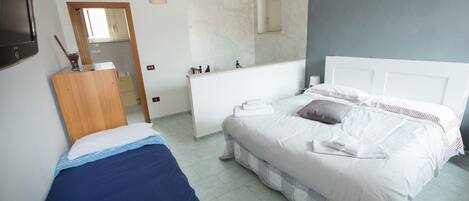 Apartment, 2 Bedrooms | 1 bedroom, free WiFi, bed sheets