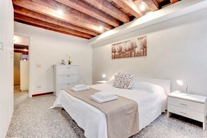 Apartment, 1 Bedroom | 2 bedrooms, free WiFi - Guggenheim Collection Venice Apartment (Venice)