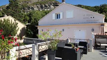 واجهة المنشأة