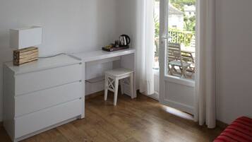 Chambre Double Classique | Chambres insonorisées, Wi-Fi gratuit, draps fournis