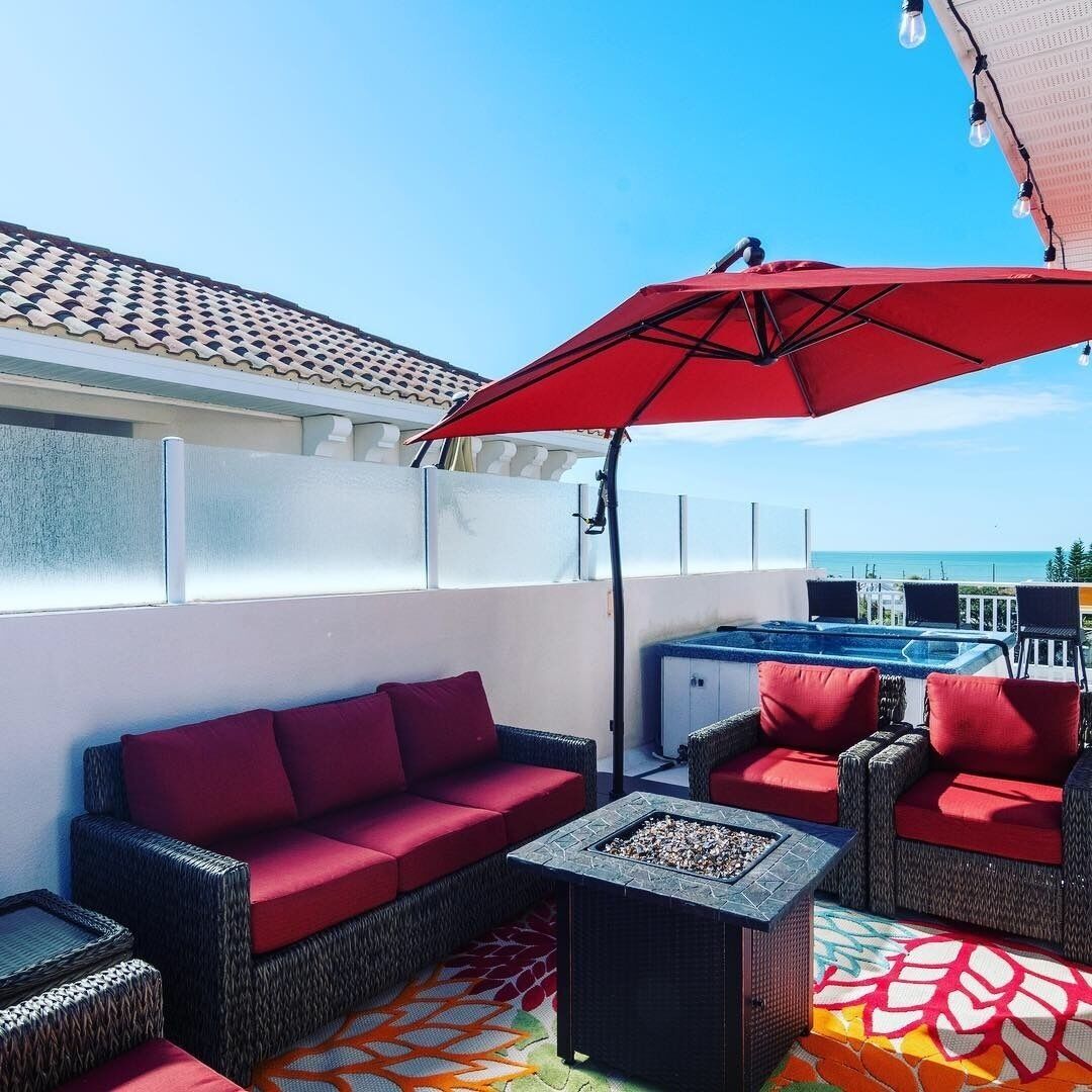 Beautiful Townhome with Private Rooftop