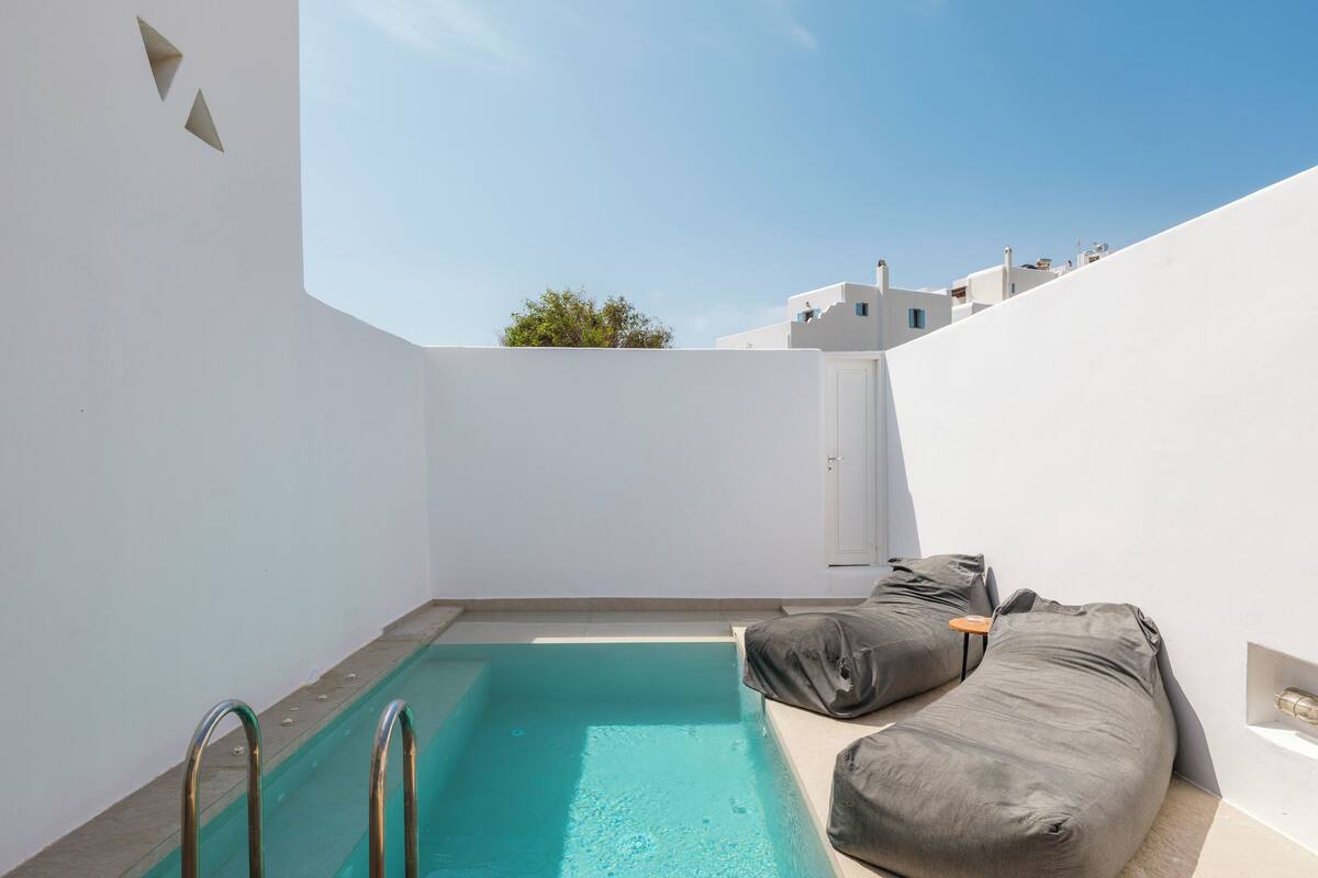 Suite – deluxe, privat basseng, hageutsikt | Privat basseng