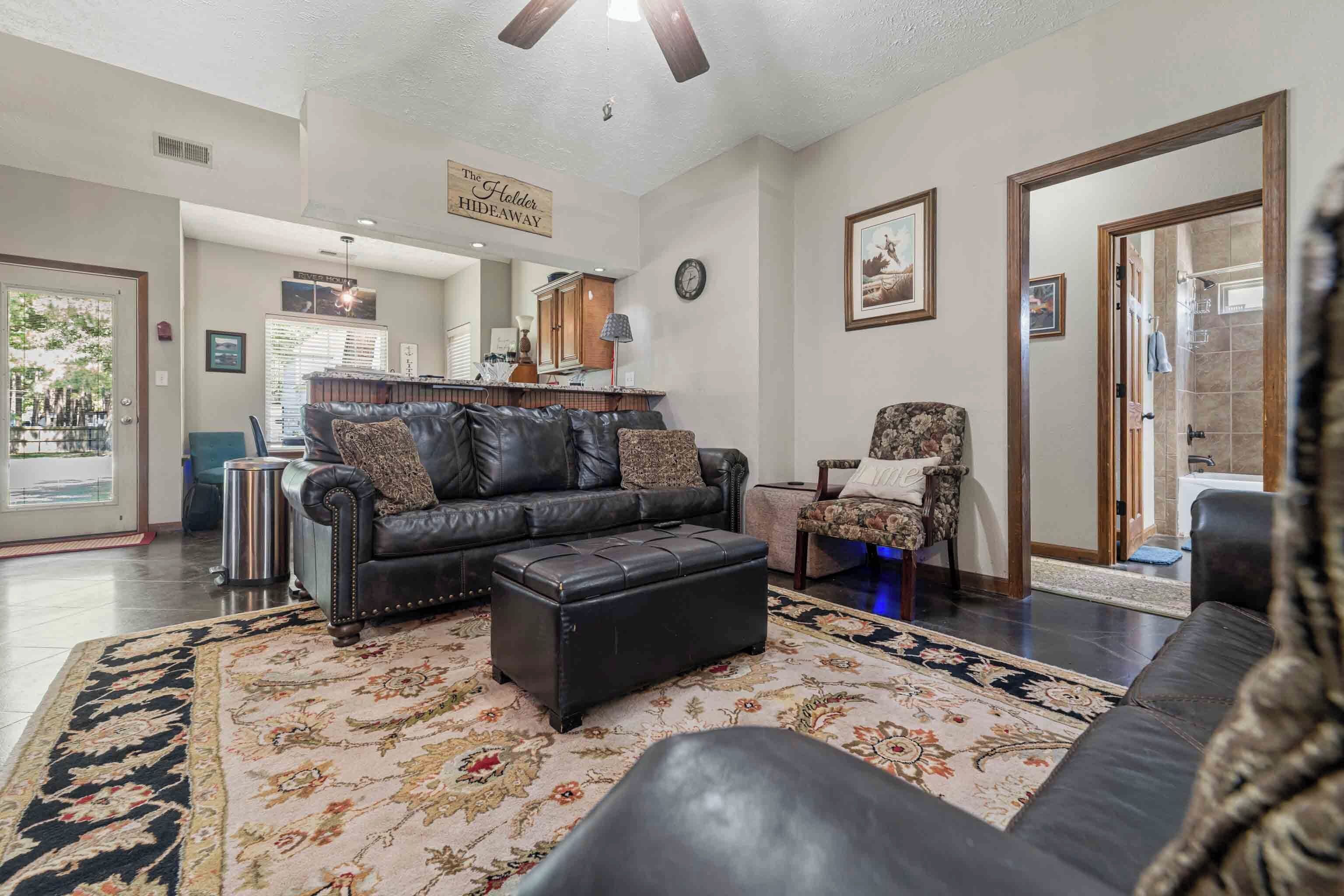 Your Home Base For The Little Red River, Trout Fishing & Greers Ferry Lake - Heber Springs, AR