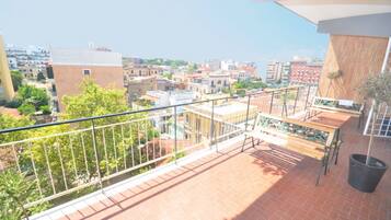Chambre Triple (The Seaman cabin ) | Terrasse/Patio