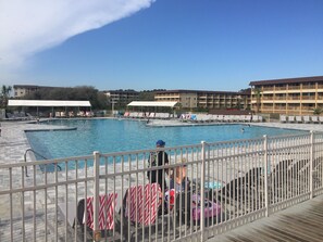 Outdoor pool - Dec 1- 21 available Ocean view 4 condos from the beach Read our reviews (Hilton Head Island)