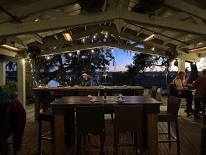 Outdoor dining - Dec 1- 21 available Ocean view 4 condos from the beach Read our reviews (Hilton Head Island)