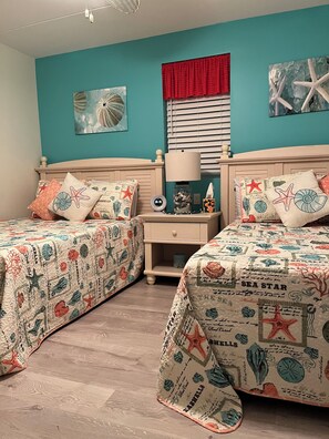 1 habitación, escritorio, tabla de planchar con plancha y wifi 