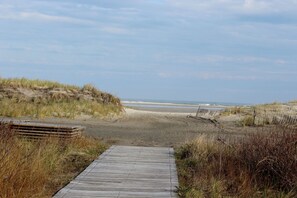 Beach nearby, beach towels