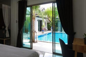 Deluxe Double Room with  Pool View | Quang cảnh từ phòng