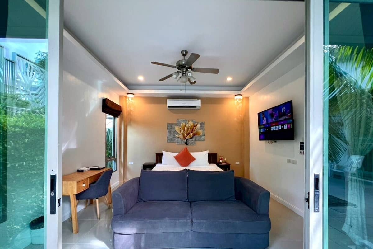 Deluxe Double Room with Pool View | In-room safe, desk, blackout curtains, free WiFi