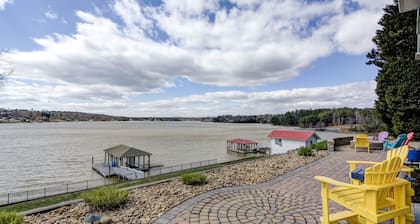 #1 Rated Vacation Home w/ Deep Water on the Main Channel