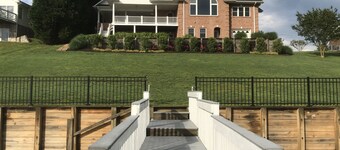 # 1 Clasificado Lake House en el canal principal con aguas profundas y vistas increíbles