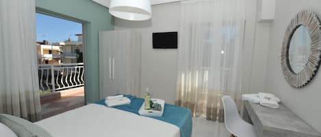 Apartment, 2 Bedrooms (4 Adults) | Egyptian cotton sheets, soundproofing, iron/ironing board
