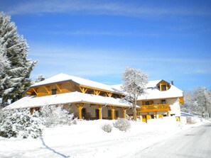 Front of property - Auberge la Ferme de Ferrières (Annecy)