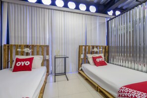 Free WiFi, bed sheets