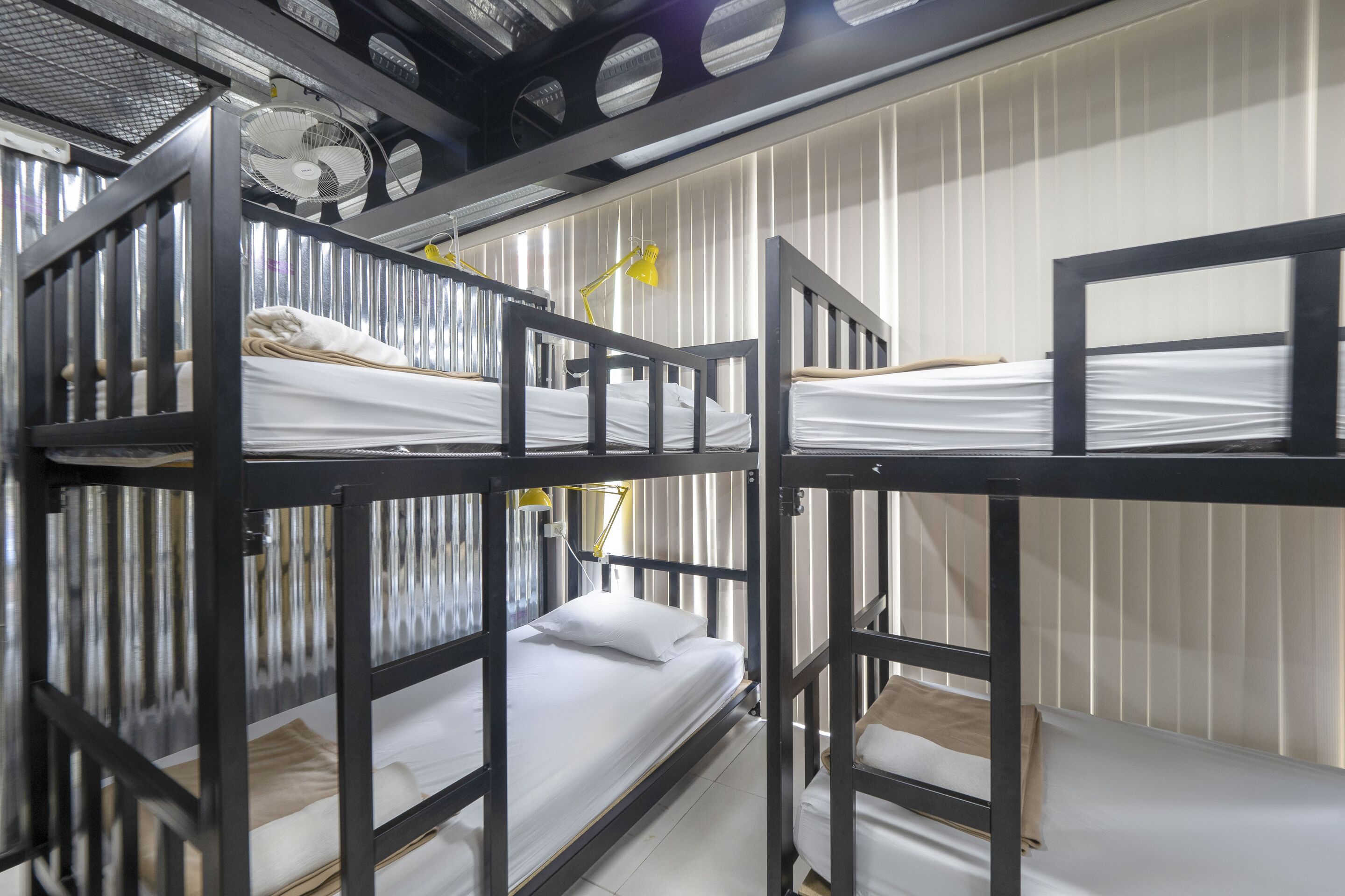 Shared Dormitory, Mixed Dorm | Free WiFi, bed sheets