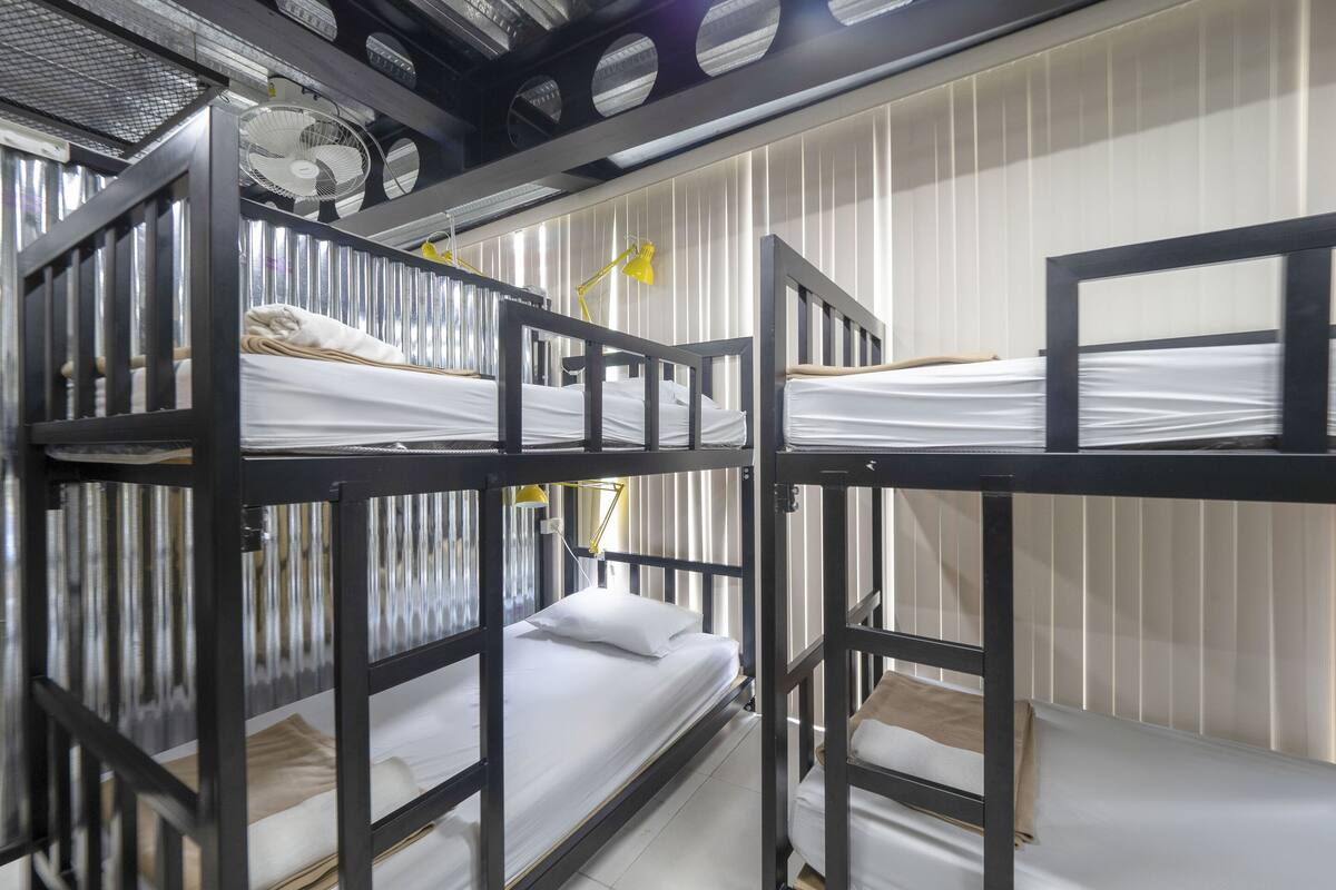 Free WiFi, bed sheets