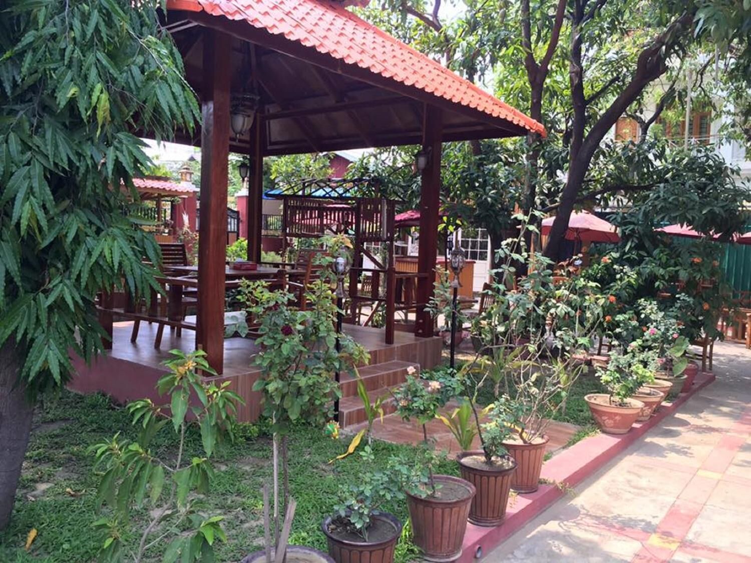 Khuôn viên nơi lưu trú