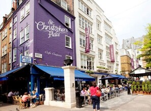 Exterior - Superior St Christophers Place (London)
