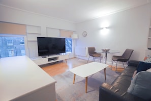 Executive Apartment, 1 Bedroom | Living area | Flat-screen TV - Camden Serviced Apartments by Globe (London)