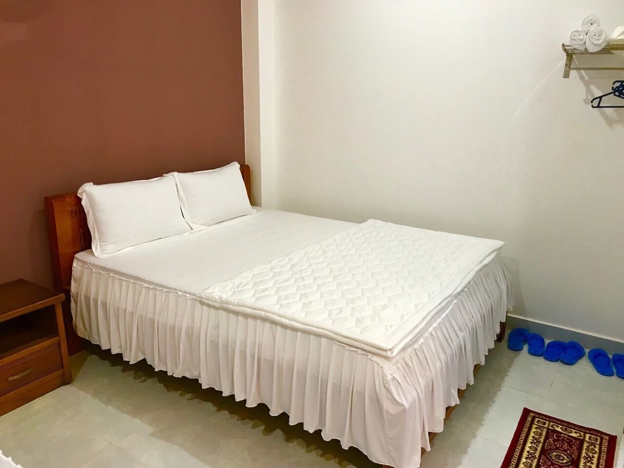 Zimmer, 1 Doppelbett | Minibar, Schreibtisch, Bügeleisen/Bügelbrett, kostenloses WLAN