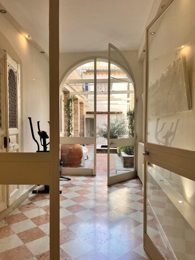 Avanguardia Art Club