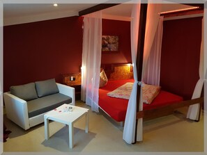 Een minibar, babybedden (toeslag), extra bedden (toeslag), gratis wifi