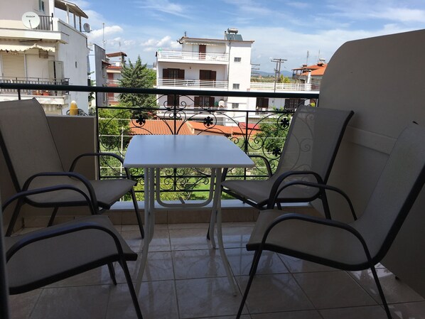 Iron/ironing board, free WiFi