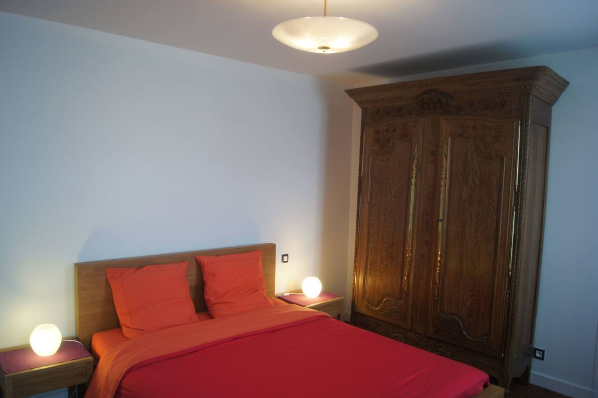 Suite (First)