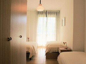 Lägenhet - 2 sovrum (MER T) | Värdeförvaringsskåp på rummet