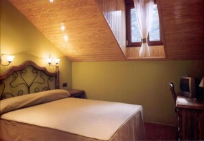 Phòng đôi | Nôi (giường cho trẻ sơ sinh) miễn phí, giường gấp/giường phụ (phụ phí)