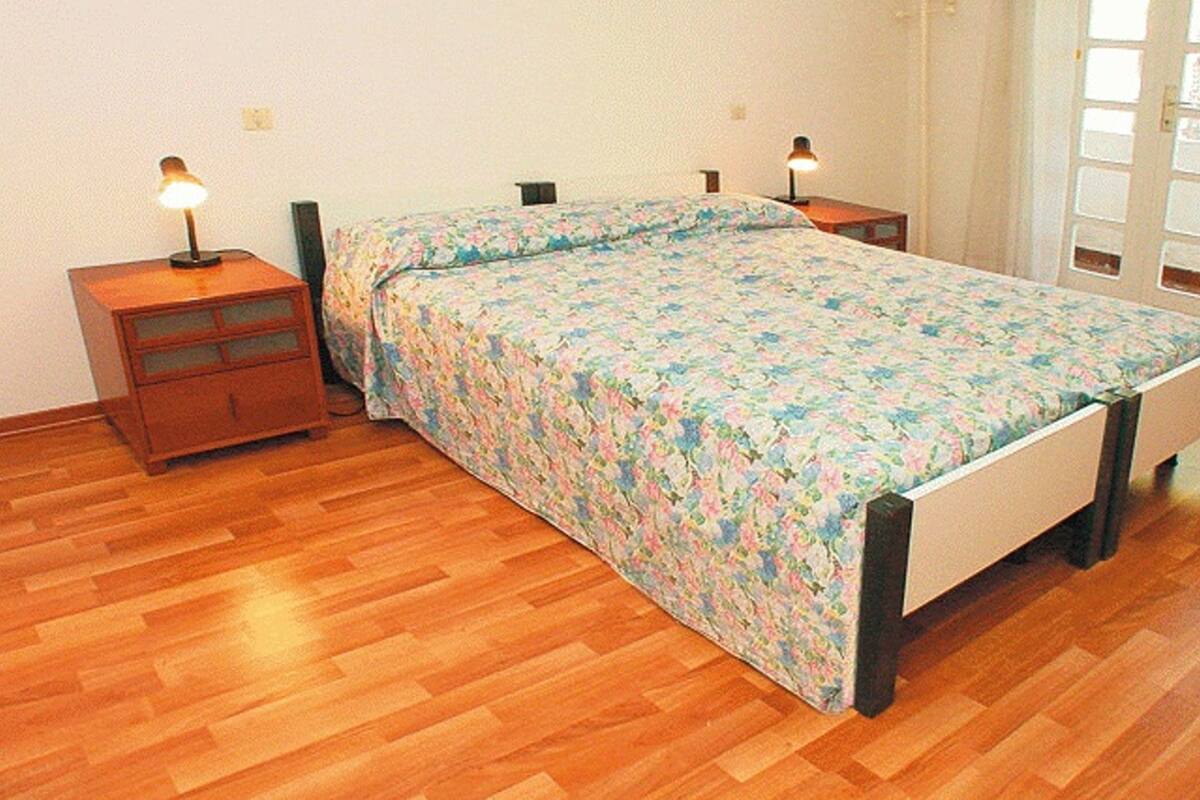 Villa Comfort, 3 camere da letto, idromassaggio (royD) | 2 camere, una cassaforte in camera, ferro/asse da stiro, Wi-Fi gratuito