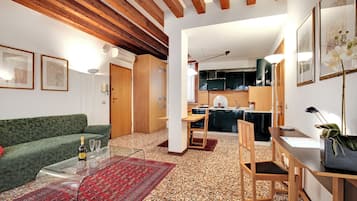 公寓, 1 间卧室 | 起居区 | 电视