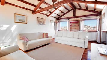 Apartment, 1 Schlafzimmer | Wohnbereich | Fernseher