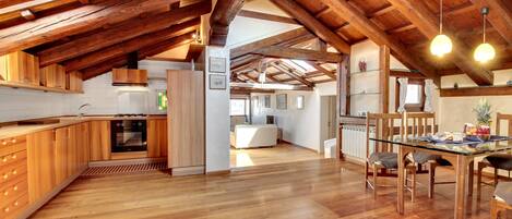 Apartment, 1 Schlafzimmer | Wohnzimmer | Fernseher