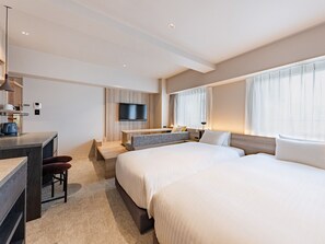 Zimmersafe, Verdunkelungsvorhänge, kostenloses WLAN, Bettwäsche