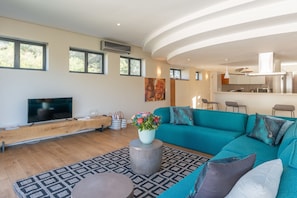 Presidential-Villa, 3 Schlafzimmer, Balkon, Bergblick | 3 Schlafzimmer, hochwertige Bettwaren, Schreibtisch