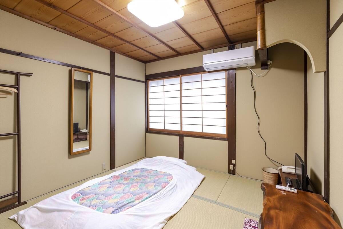 Chambre Tradition, salle de bains commune (Japanese Style, Single Use) | Wi-Fi gratuit, draps fournis