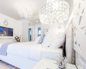Luxury 4-Bedroom Townhome | 4 habitaciones, ropa de cama de alta calidad y decoración personalizada 