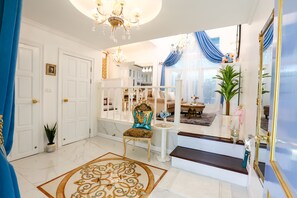 Lobby sitting area - Sabai Space Bangkok (Bangkok)