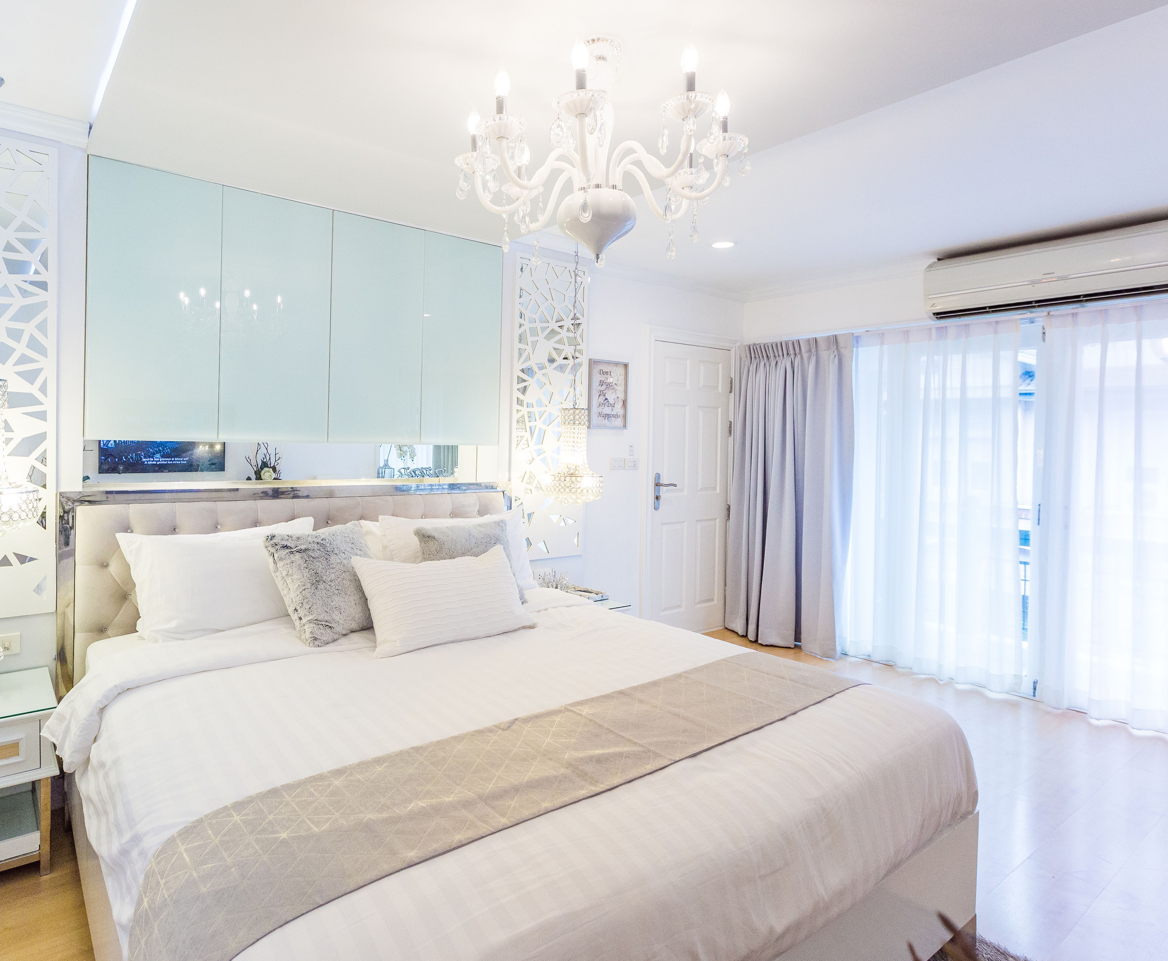 Luxury 4-Bedroom Townhome | 4 ห้องนอน, เครื่องนอนระดับพรีเมียม, ห้องพักตกแต่งอย่างมีเอกลักษณ์