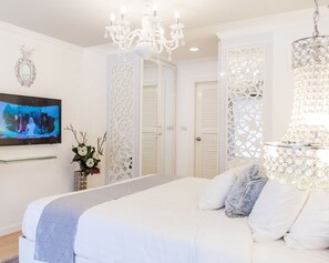 Luxury 4-Bedroom Townhome | 4 camere, biancheria da letto di alta qualità, con stile personalizzato