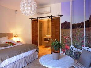 Deluxe Double Room, Private Bathroom