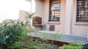 Unclassified image, 3 of 23, button - 90 Constitution Street (Cape Town)