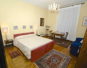 Superior Double or Twin Room | Premium bedding, minibar, in-room safe, individually furnished - Locanda Borgonuovo (Ferrara)