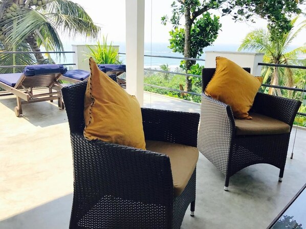 Superior Penthouse, Multiple Beds, Smoking, Ocean View | Minibar, in-room safe, desk, free WiFi