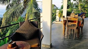Penthouse Superior, Beberapa Tempat Tidur, Boleh Merokok, pemandangan samudra | Minibar, brankas, meja kerja, dan Wi-Fi gratis